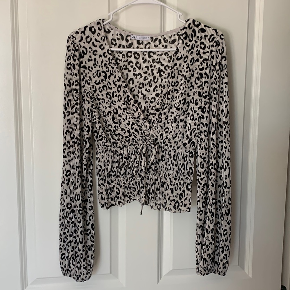 Zara black and white leopard top size S